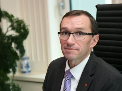 Eide is seeking funds for post settlement