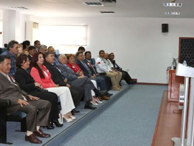 Foreign Minister Nami gave a conference to foreign academics