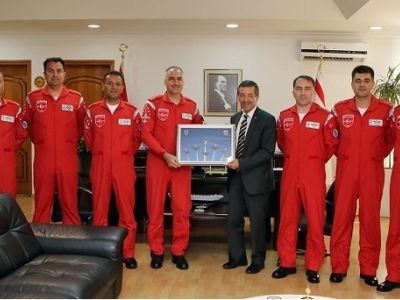 Foreign Minister Ertuğruloğlu received the Turkish Stars 