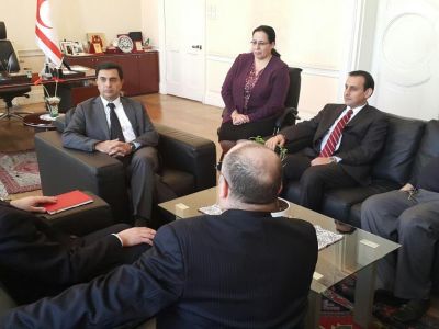 https://mfa.gov.ct.tr/wp-content/uploads/2015/02/Dışişleri-Bakanı-Nami-İngiltere-Kıbrıs-Türk-Dernekleri-Konseyi-heyetini-KKTC-Londra-Temsilciliğinde-kabul-etti.jpg