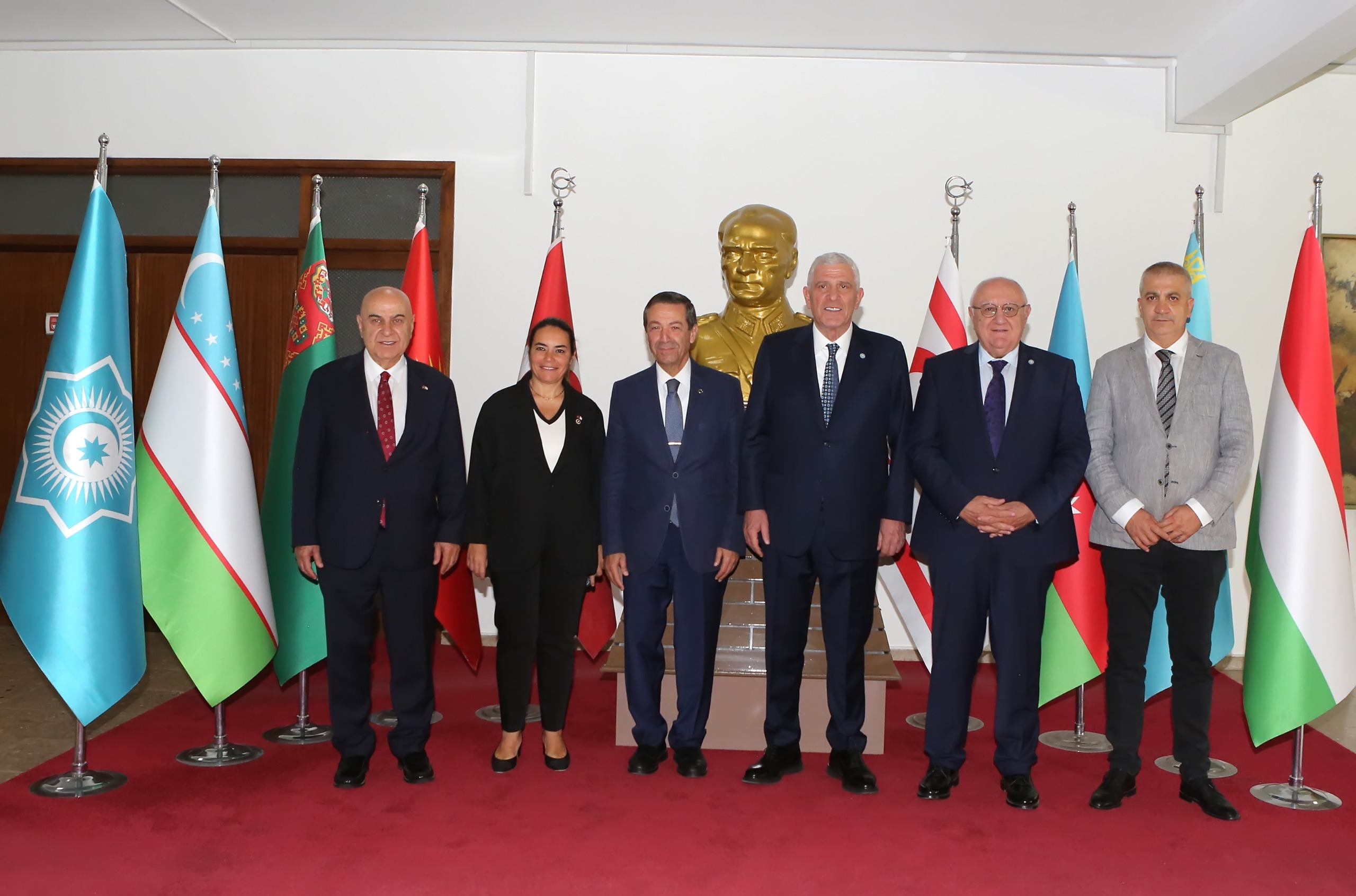 Dışişleri Bakanı Ertuğruloğlu, İYİ Parti heyetini kabul etti