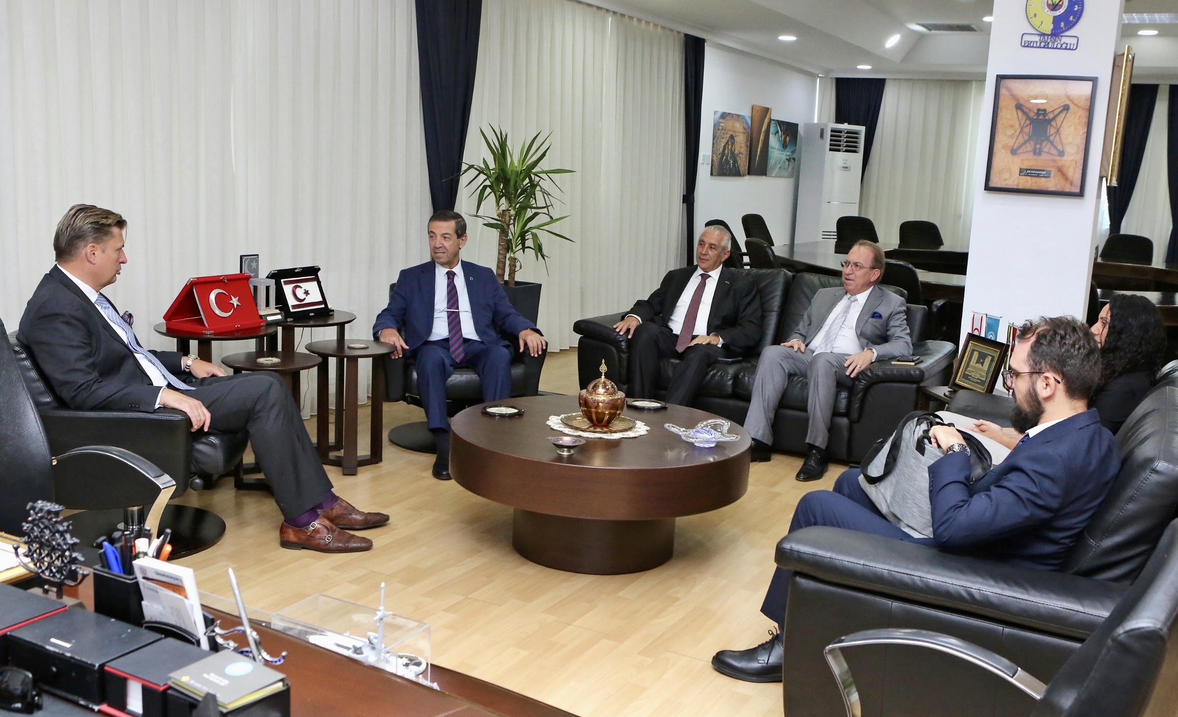 Foreign Minister Ertuğruloğlu receives German MP Krah