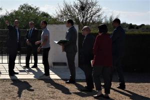 Özersay visited Wayne’s Keep Cemetery ( 8 November 2018)