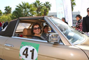 Yarışın açılışına katılan Dışişleri Bakanı Emine Çolak “41” kapı numaralı aracıyla yarışa katıldı.