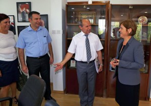 Dışişleri Bakanı Emine Çolak Kıbrıs Türk Kamu Görevlileri Sendikası (Kamu-Sen) heyetini kabul etti.