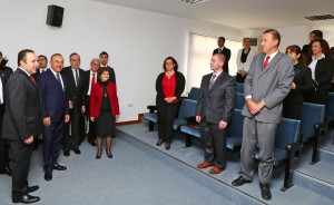 Dışişleri Bakanı Emine Çolak ve TC Dışişleri Bakanı Mevlut Çavuşoğlu,  meslek memurlarının eğitim aldığı toplantı salonunu ziyaret etti.
