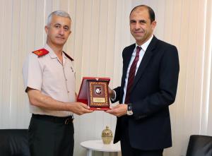Başbakan Yardımcısı ve Dışişleri Bakanı Kudret Özersay, Güvenlik Kuvvetleri Komutanı Tuğgeneral Tevfik Algan ile görüştü. 02.05.2018